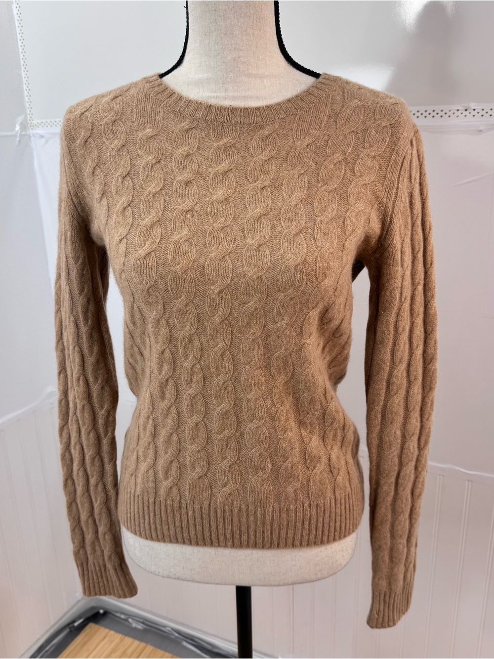 Lord & Taylor Pure Cashmere Cable Knit Sweater Camel Quiet Luxury M